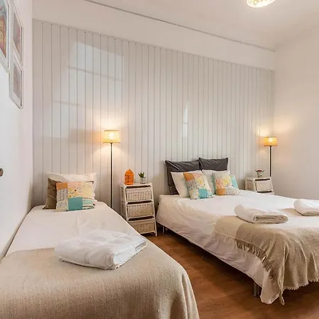 Alm- Spacious. Sunny. Patio. Quiet Area. Fast Wifi Апартаменти *
