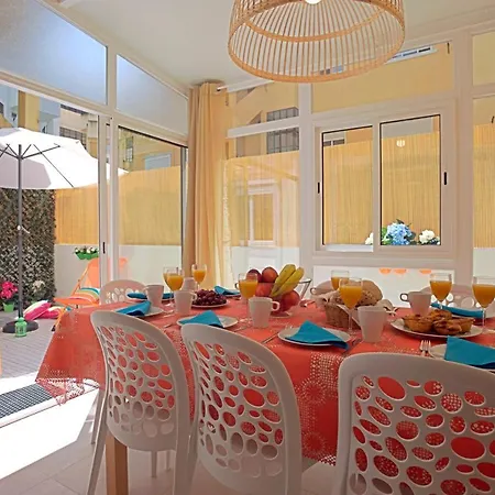 Alm- Spacious. Sunny. Patio. Quiet Area. Fast Wifi Апартаменти *