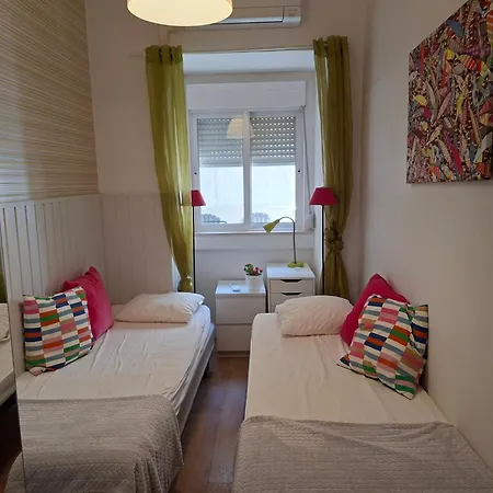 Апартаменти Alm- Spacious. Sunny. Patio. Quiet Area. Fast Wifi