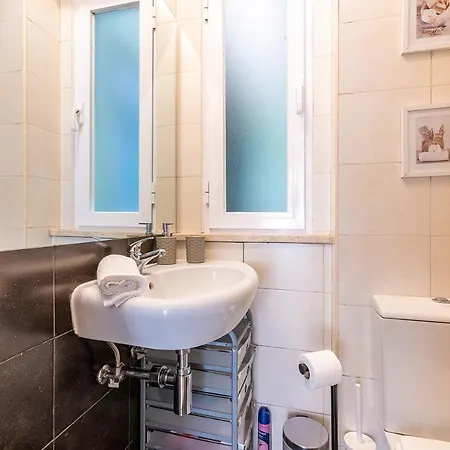 Apartmán Alm- Spacious. Sunny. Patio. Quiet Area. Fast Wifi Lisboa